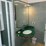 阿尔格兰佐酒店 公寓式酒店 的里雅斯特