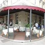 阿尔格兰佐酒店 公寓式酒店 的里雅斯特