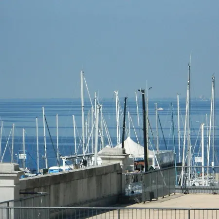 Al Granzo Hotel apartamentowy 4*