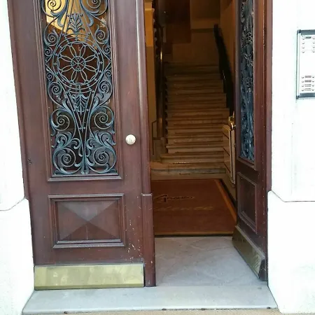 Al Granzo Hotel apartamentowy 3*